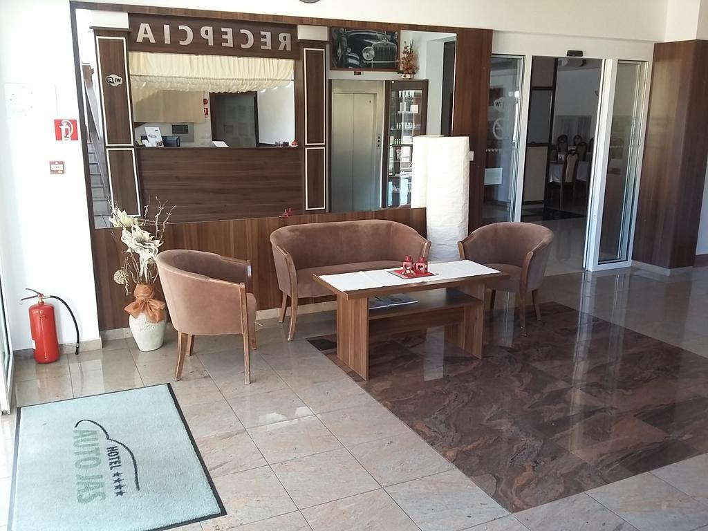 Hotel Auto Jas Nitra Esterno foto