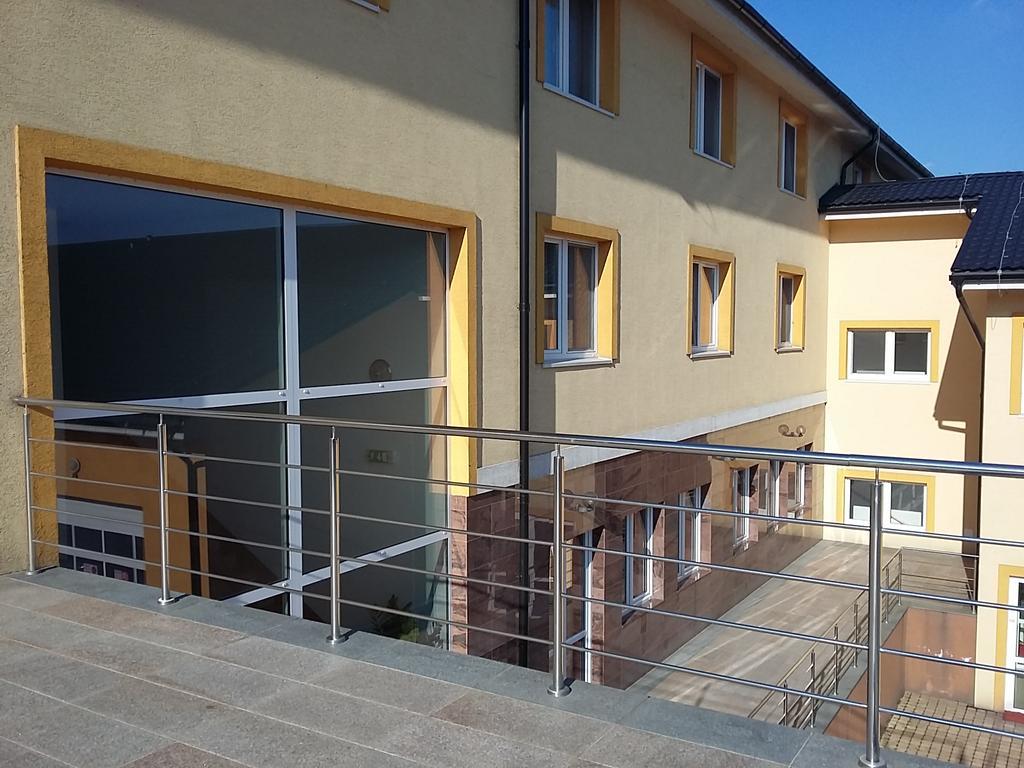 Hotel Auto Jas Nitra Esterno foto